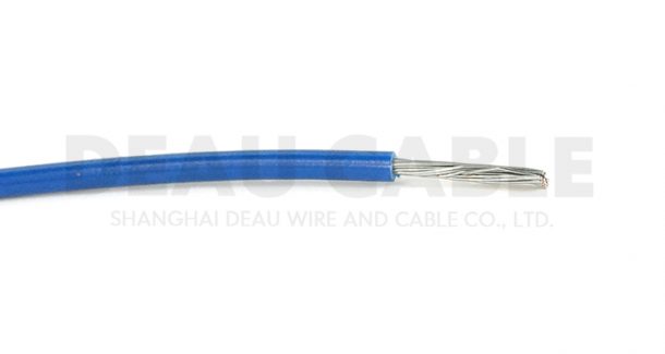特點/用途：具有耐磨、防水、耐寒、耐油耐汽油混合物、不易燃燒，不易老化，環(huán)保，在相對濕度在98%環(huán)境中可正常使用。廣泛用于飛機低壓線路，高速公路監(jiān)控設備線路安裝用、高速公路 用電感線圈專用線(電子警察用線，地感線圈用線)也用于照明燈具接線，馬路高桿燈用線。